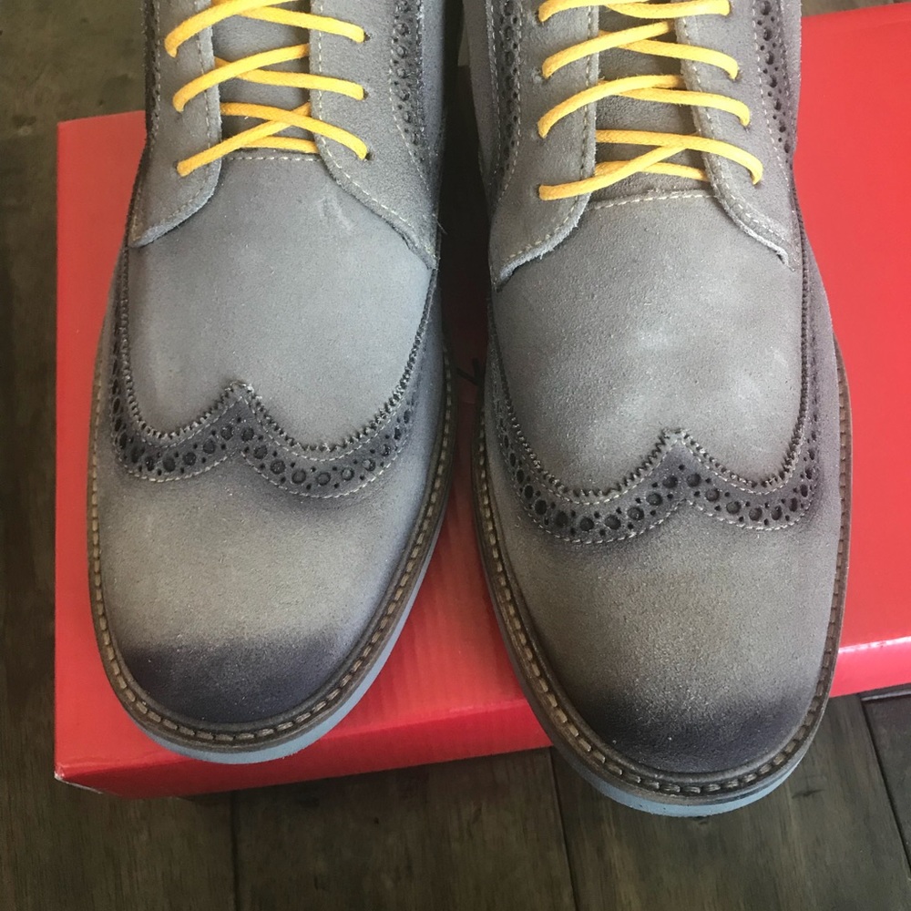 Donald J Pliner Wingtip Boots - Picture 6 of 8